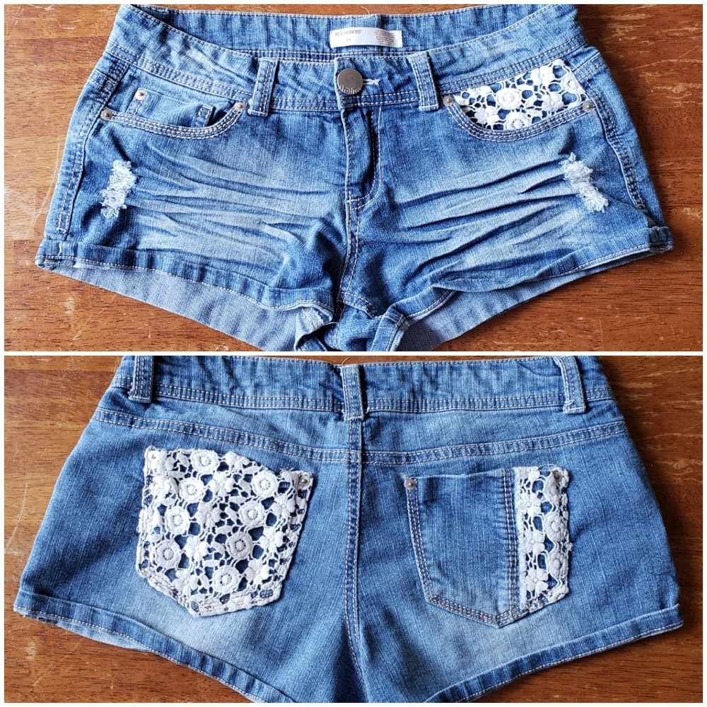 No Boundaries Jean Shorts w/ Cute Crochet Detail - Distressed Denim Shorts Sz 11